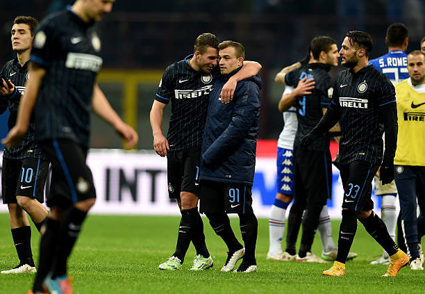 大力发展青 大力发展青